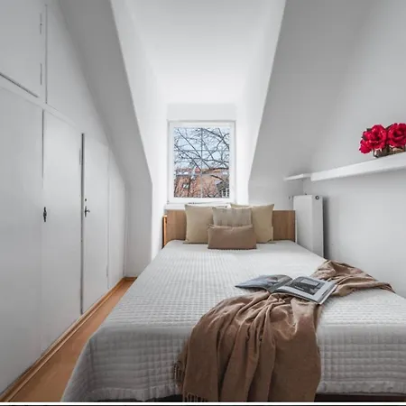 W Kamienicy Na Starym Miescie * Varšava